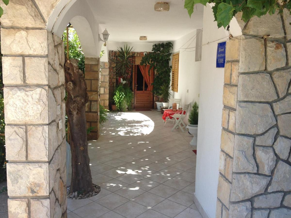 Villa Marga Jelsa  Esterno foto